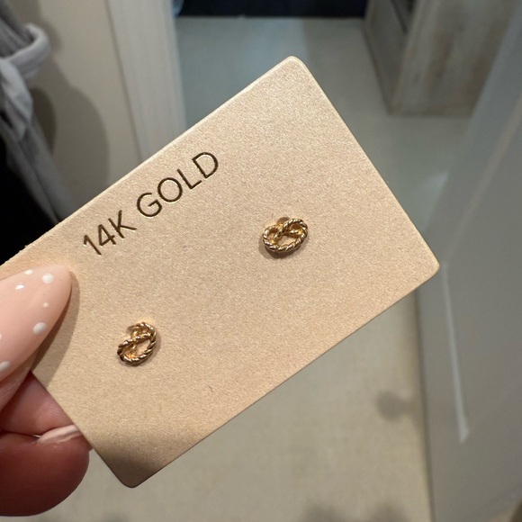 14K Gold Twisted Hoop Earrings - Picture 1 of 4